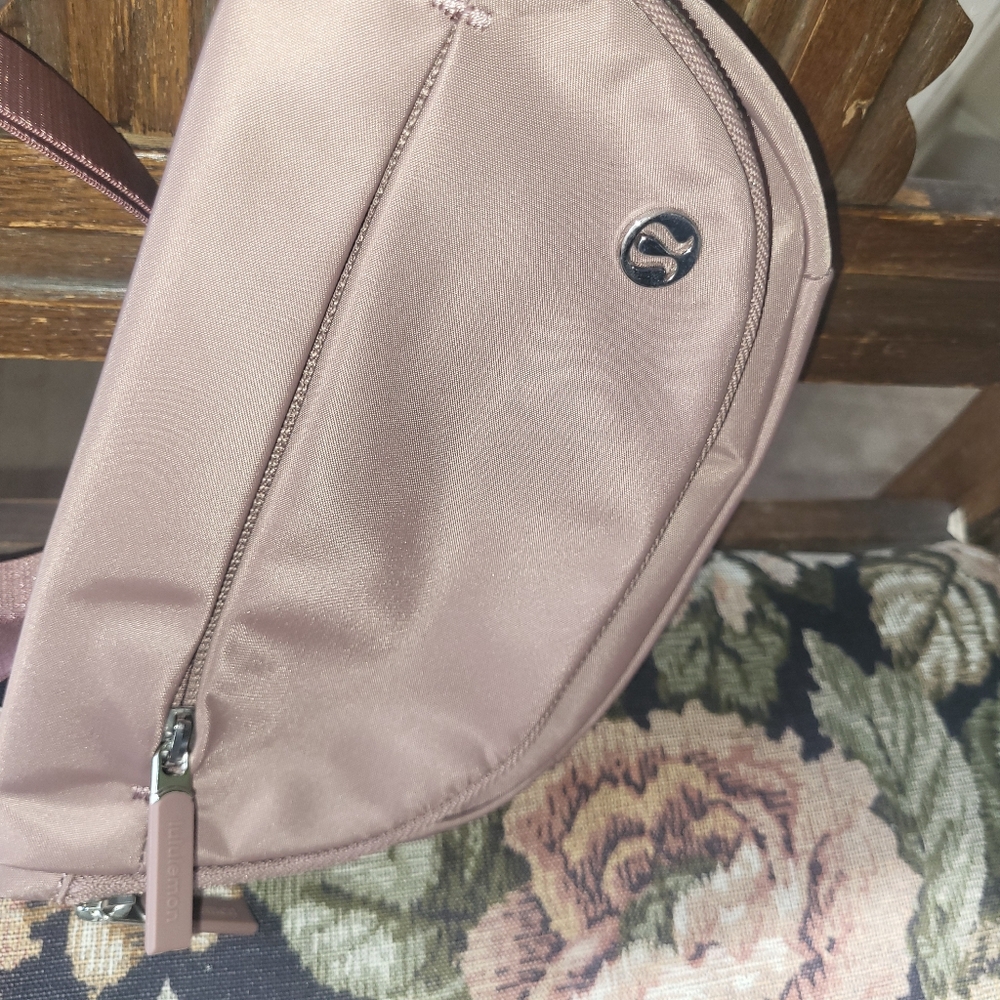 LULULEMON  All Night Festival Bag *Micro - Picture 3 of 6